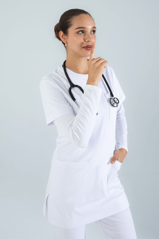 Violet Uniform Beyaz Alia Tunik Scrubs Üst